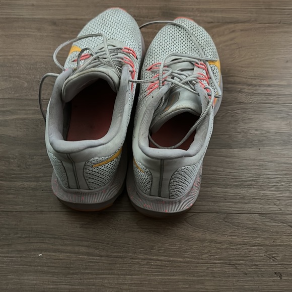 Nike? - Picture 4 of 5